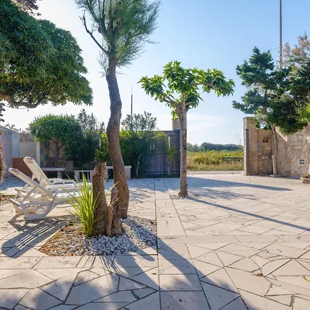 Assunta Villa *